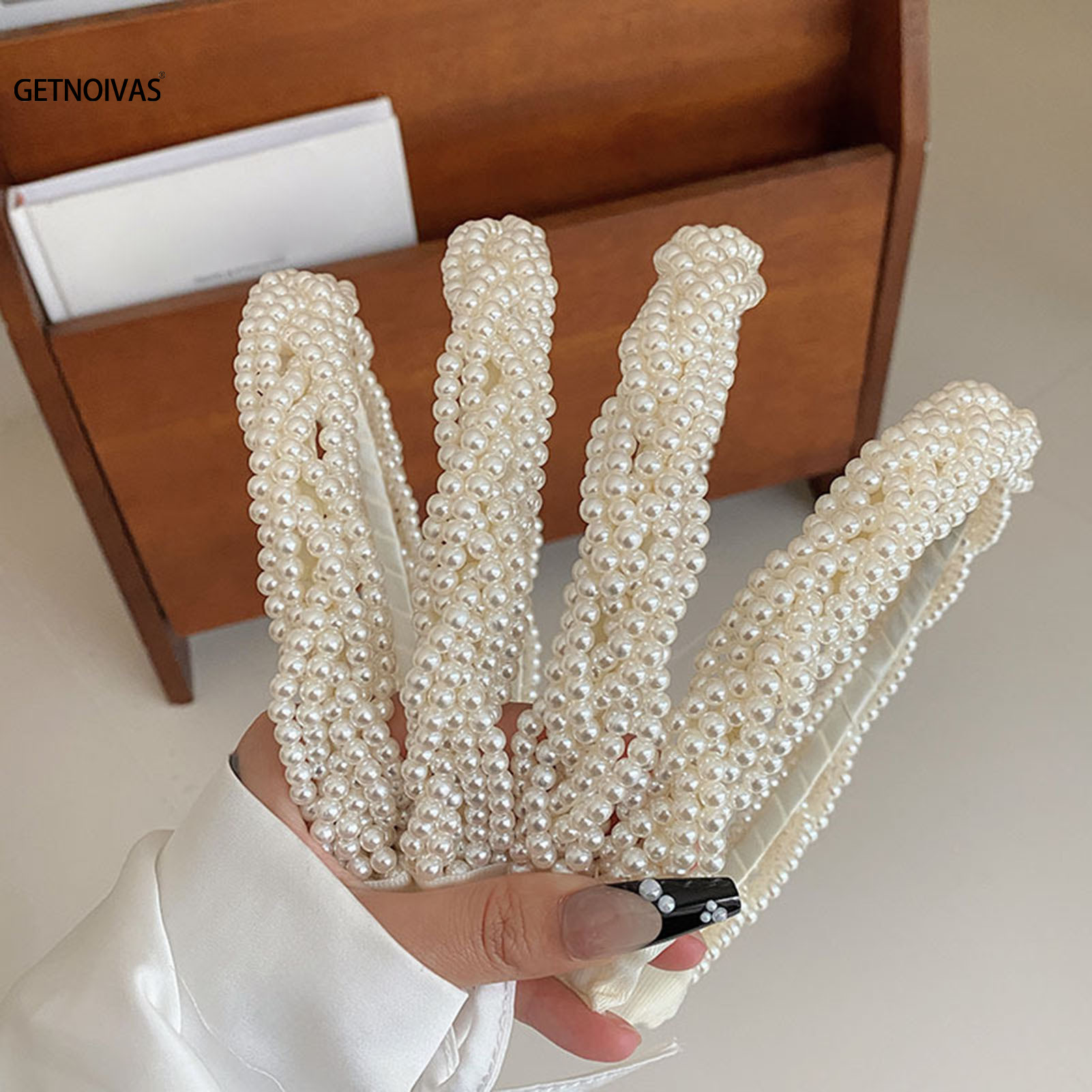Elegancka perłowa opaska na gł – Ring Toss Outdoor recenzja i cena